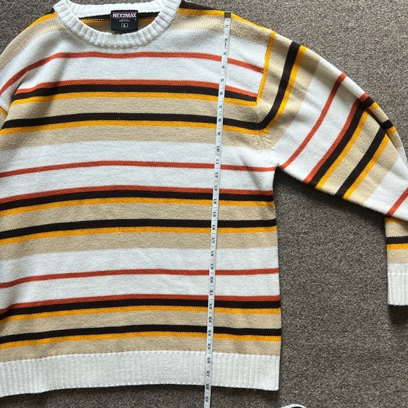 Striped sweater - Picture 8 of 11